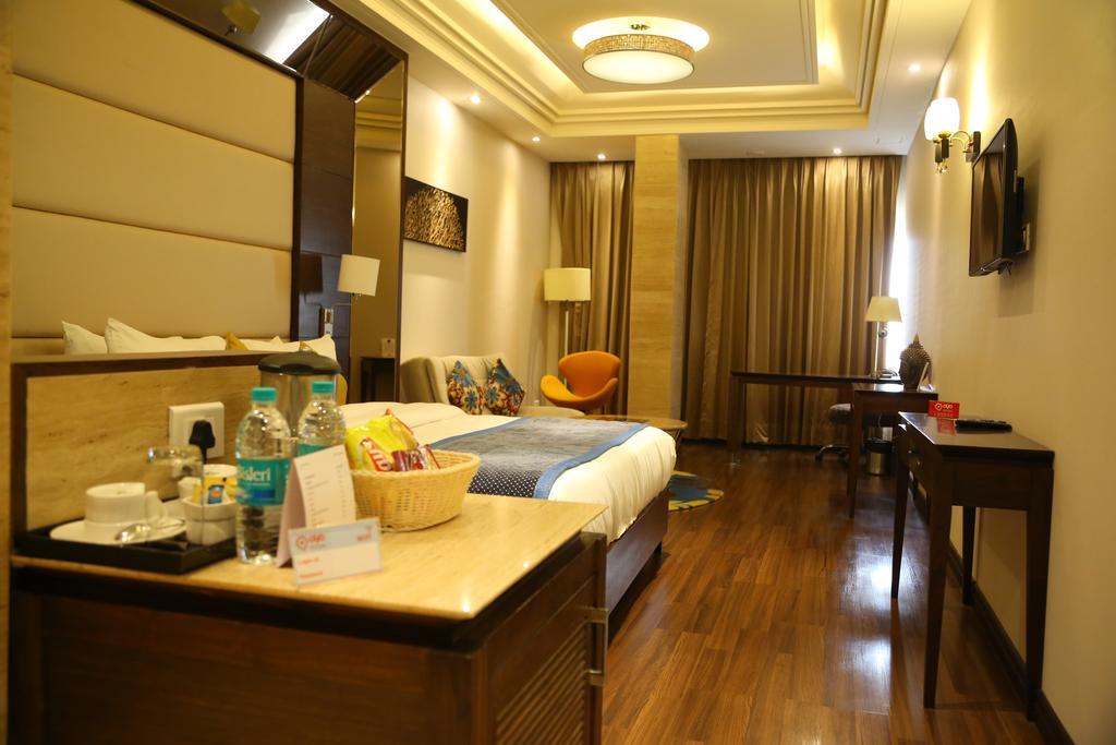 فندق Oyo Premium Panchkula Sector 5 الغرفة الصورة